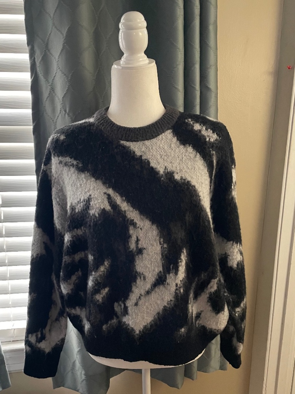Zara Mens Brushed Textured Abstract Jacquard Sweater - Size M - Picture 7 of 8